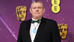 Aktivis Sindrom Tourette, John Davidson, Minta Hadiri Scottish Baftas via Tautan Video Pasca Insiden Kontroversial