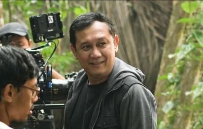 Denny Siregar Garap Film Emmy, Gandeng Beby Tsabina di Kisah Romansa